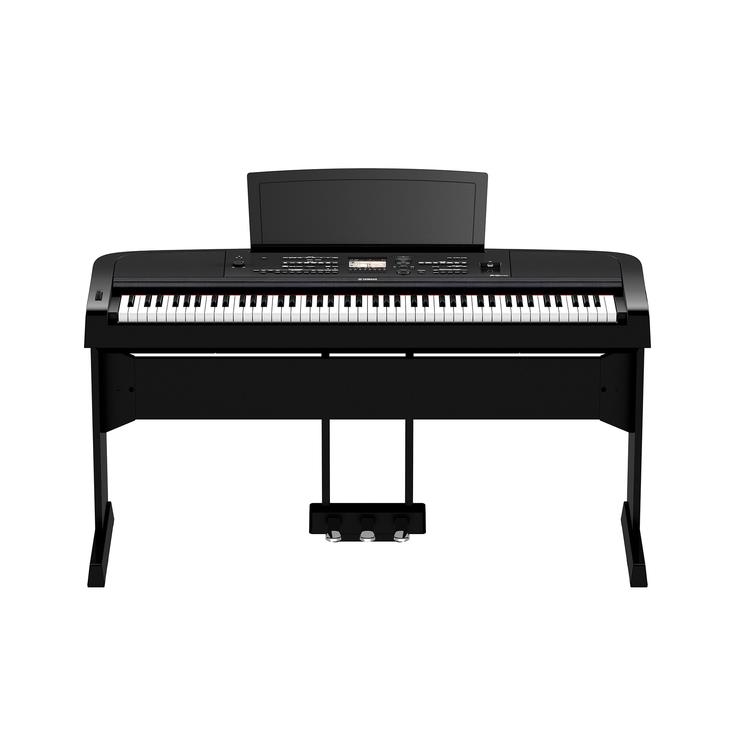 Yamaha DGX-670 Digital Piano in Black