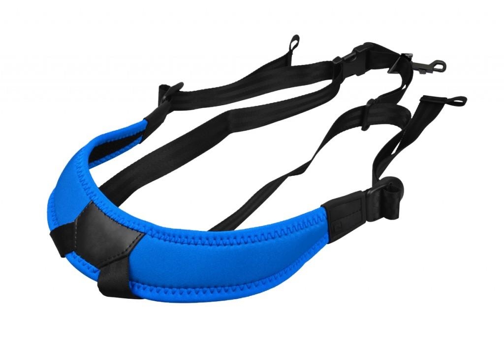 Stagg Junior fully-adjustable saxophone harness with soft shoulder padding, blue