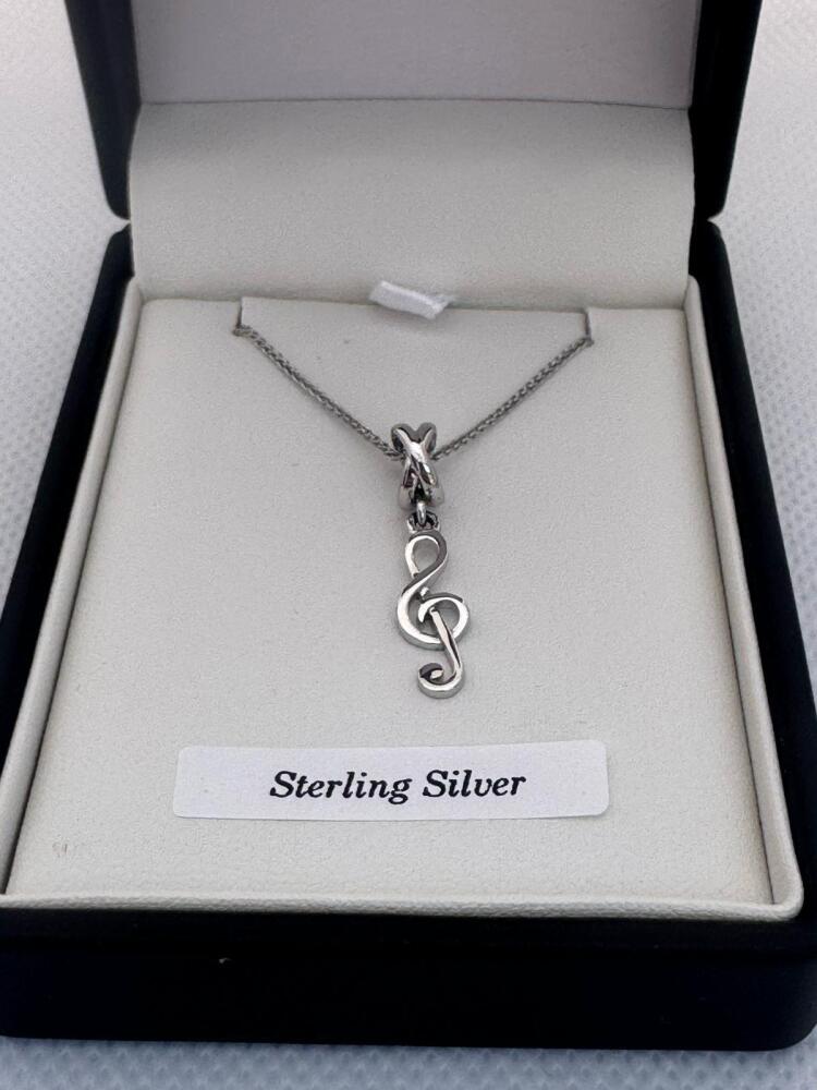 Necklace Sterling Silver Treble Clef pendant