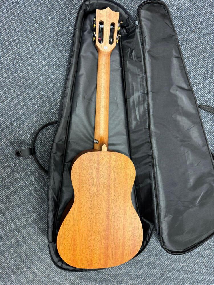 Baritone Electro-Ukulele