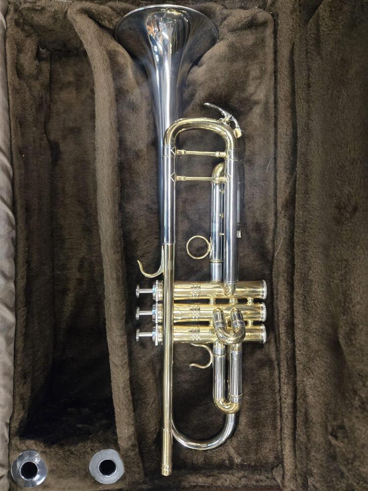 Regium Studenti Bb Trumpet ET8073