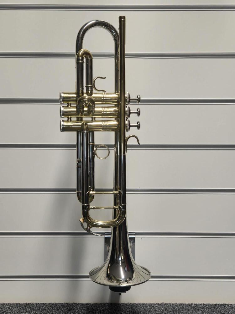 Regium Studenti Bb Trumpet ET8073