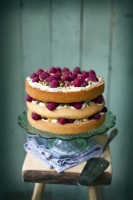 raspberry and pistachio cake