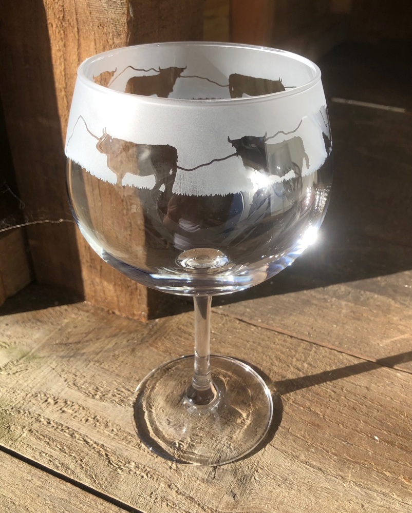 Highland Cow Balloon Gin Glass
