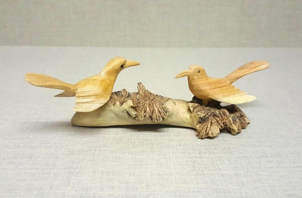 Hand Carved Jempinis wooden Song Birds on Chinaberry Parasite Wood