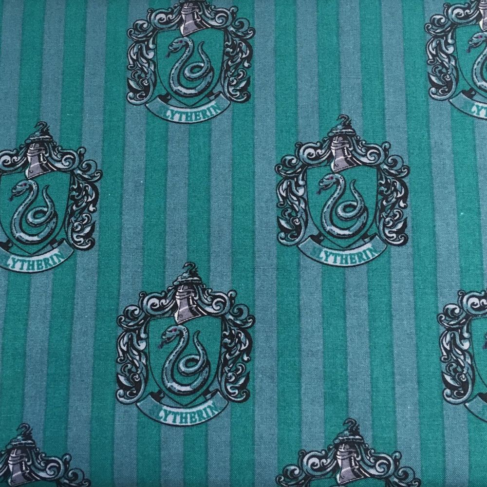 Harry Potter Hogwarts Slytherin House Crest Snake Magical Wizard Witch Cott