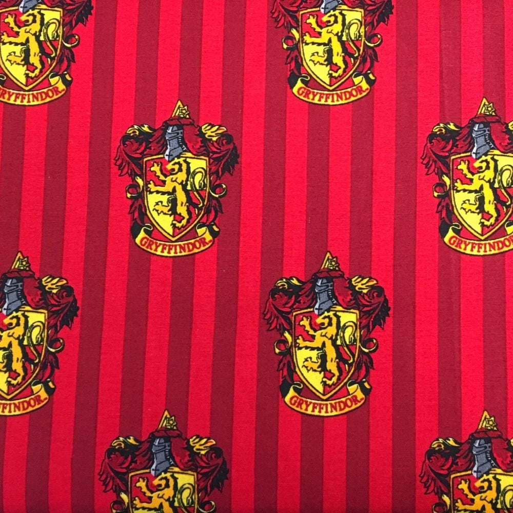 Harry Potter Hogwarts Gryffindor House Crest Lion Magical Wizard Witch Cott