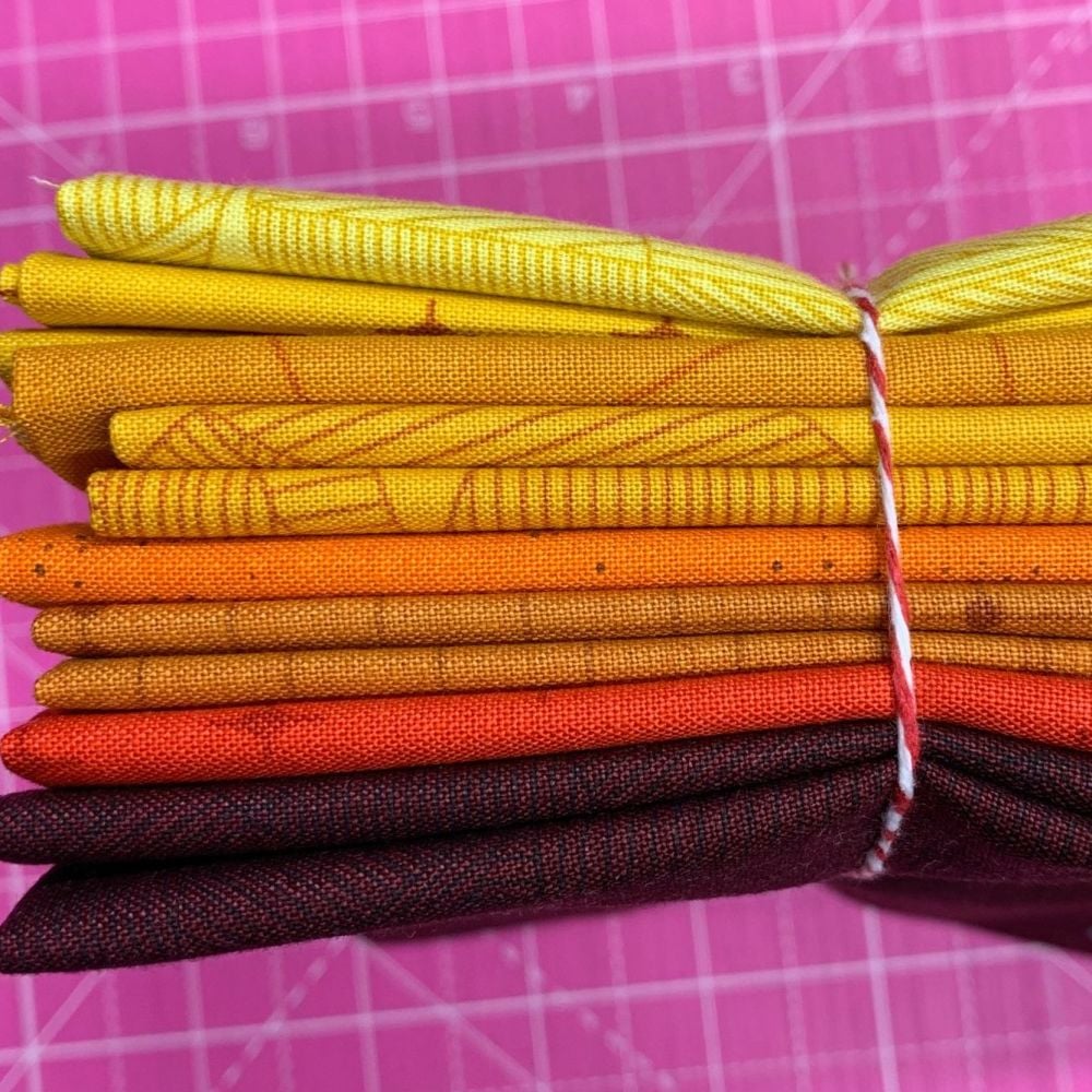 Giucy Giuce Quantum Redux Fire Red Orange Yellow 8 Fat Quarter Bundle Cotto