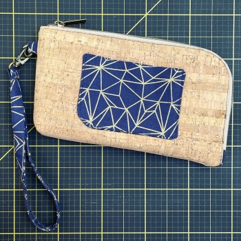 PRE-ORDER LJ Bag Makers Club - Noodlehead Yarrow Wristlet Individual Pouch Kit - Written In The Stars Gold FREE UK SHIPPING