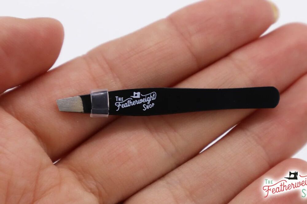 PRE-ORDER DECEMBER 2023 - The Featherweight Shop Mini Thread Tweezers Black