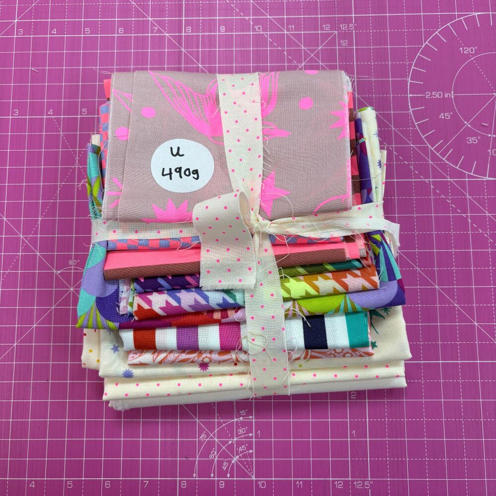Tula Pink Scrap Pack U 490g Stash Starter - Rainbow Neutral