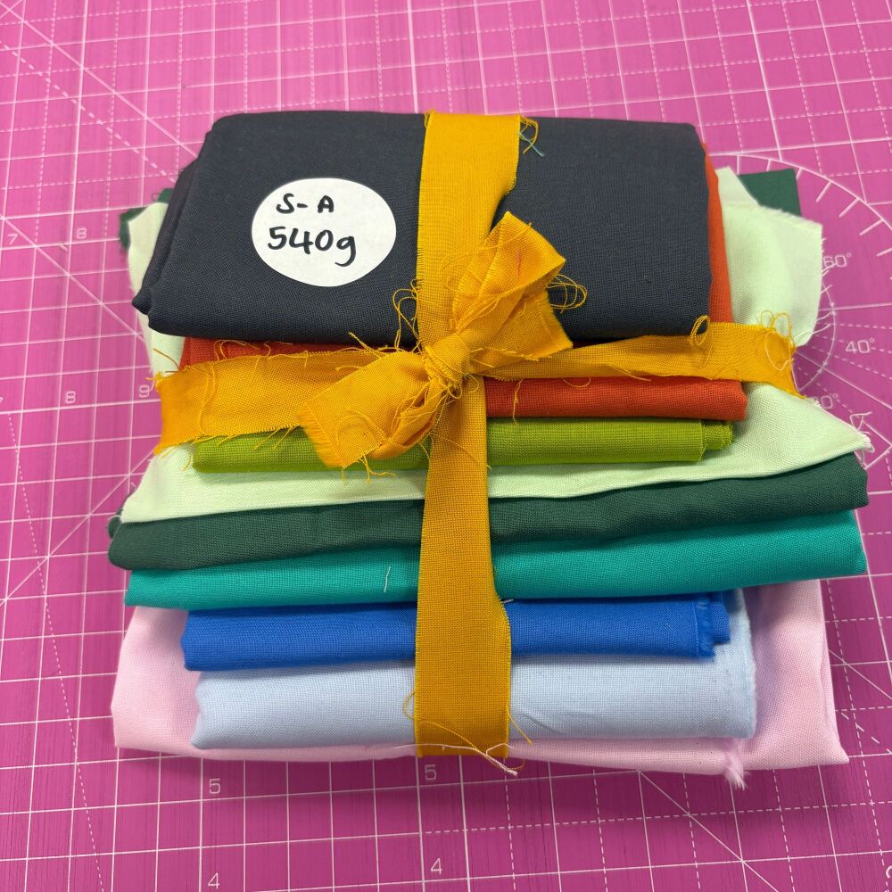 Tula Pink Solids Scrap Pack A 540g Stash Starter - Rainbow Solids
