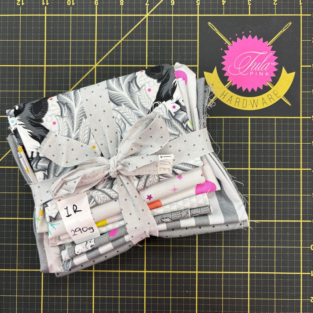 Tula Pink Scrap Pack 1R 290g Stash Starter - GRAYWORK