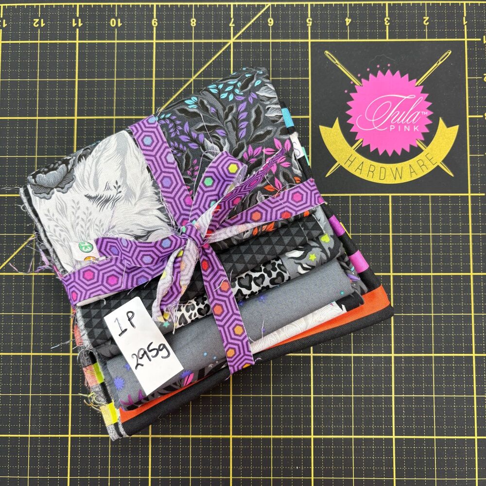 Tula Pink Scrap Pack 1P 295g Stash Starter - GRAYWORK