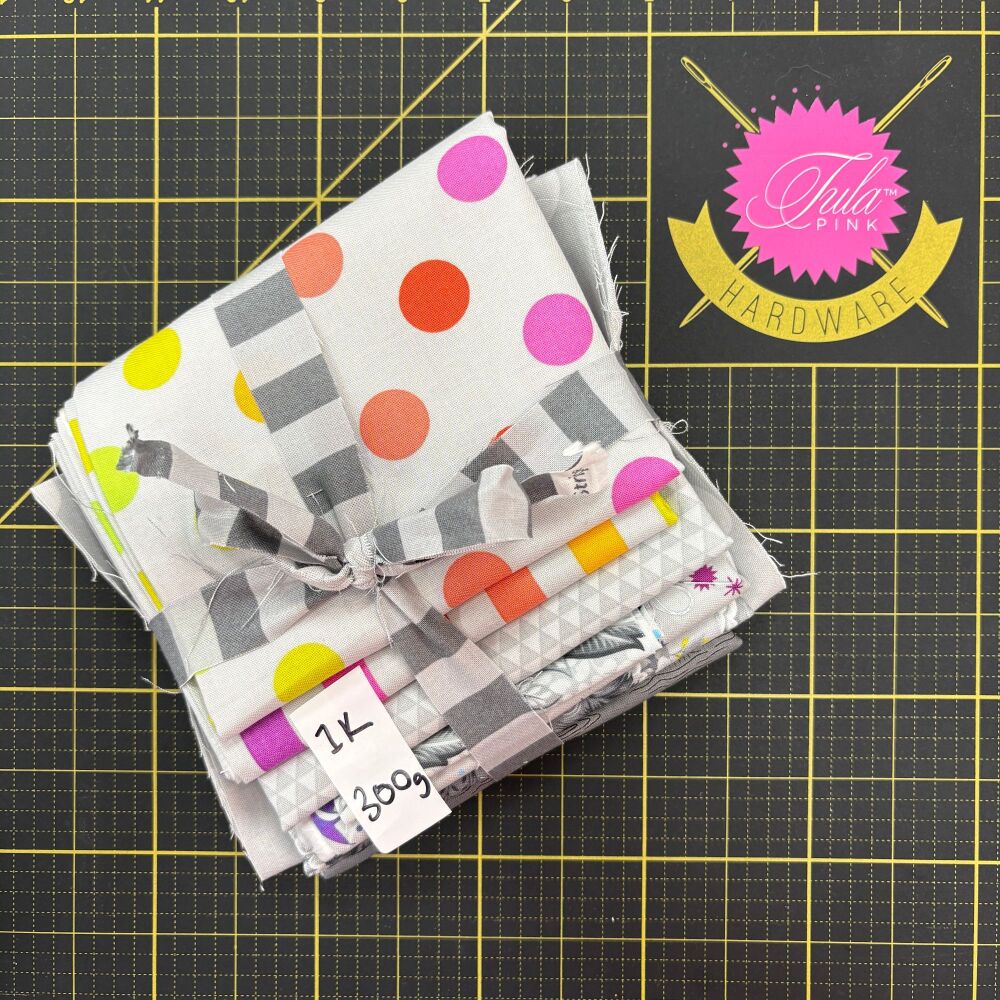 Tula Pink Scrap Pack 1K 300g Stash Starter - GRAYWORK