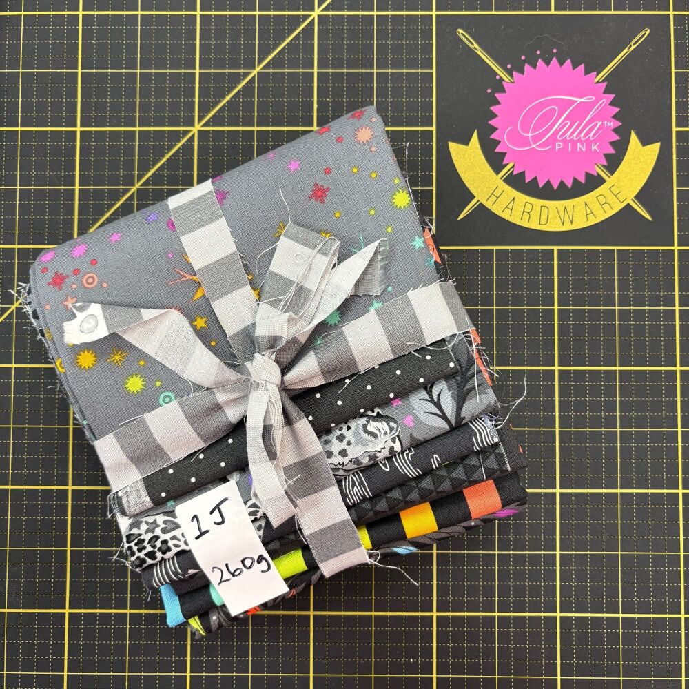 Tula Pink Scrap Pack 1J 260g Stash Starter - GRAYWORK