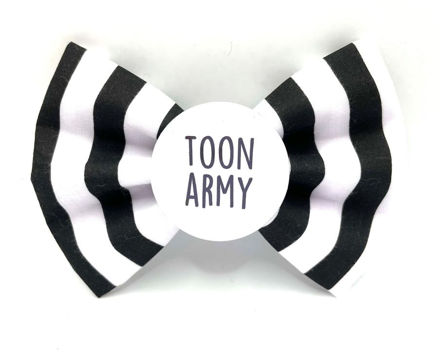 Toon Army Badge Bow® small