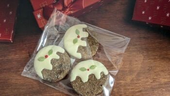 Pack of 3 Xmas pudding biscuits