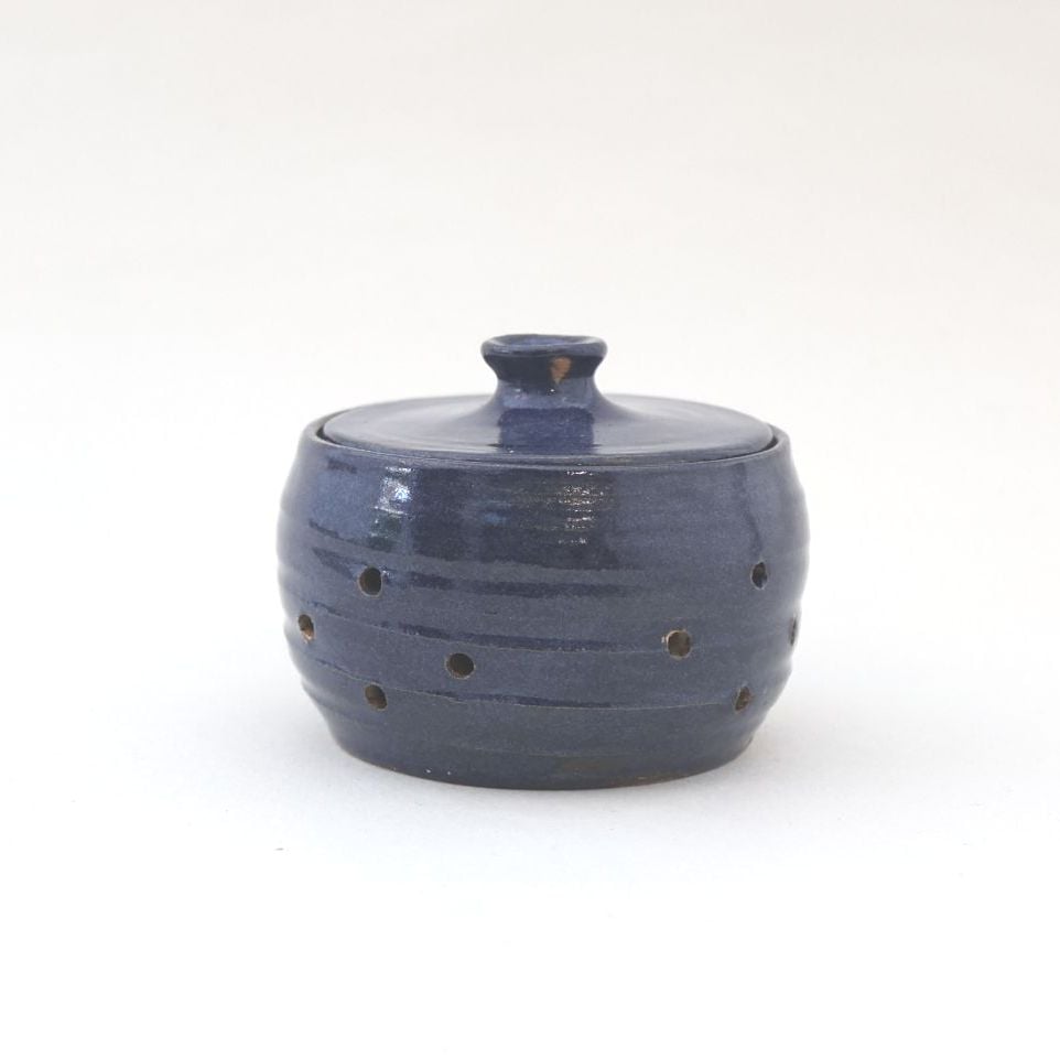 Small garlic pot