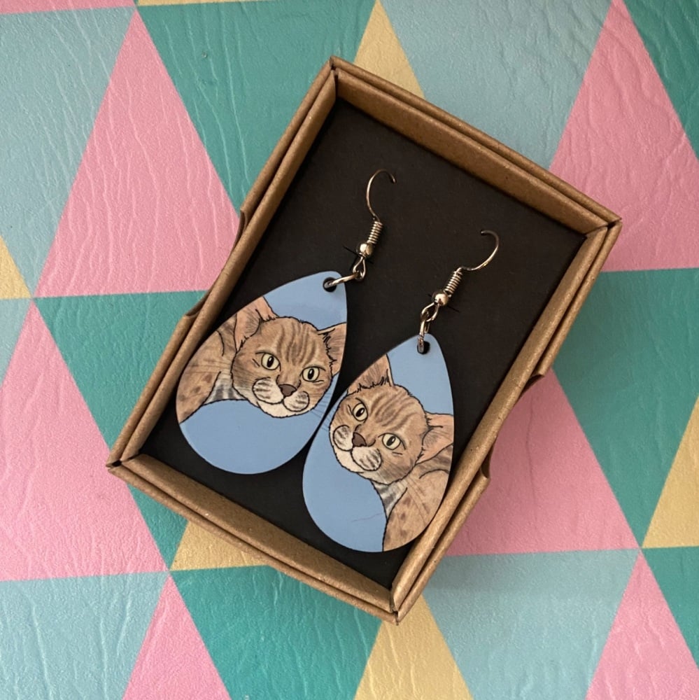 Rusty Spotted Cat Earrings - Blue