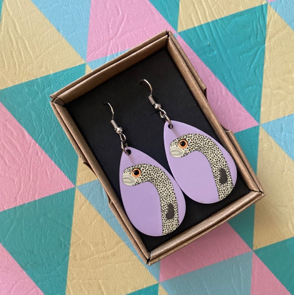 Spotted Garden Eel Earrings - Purple