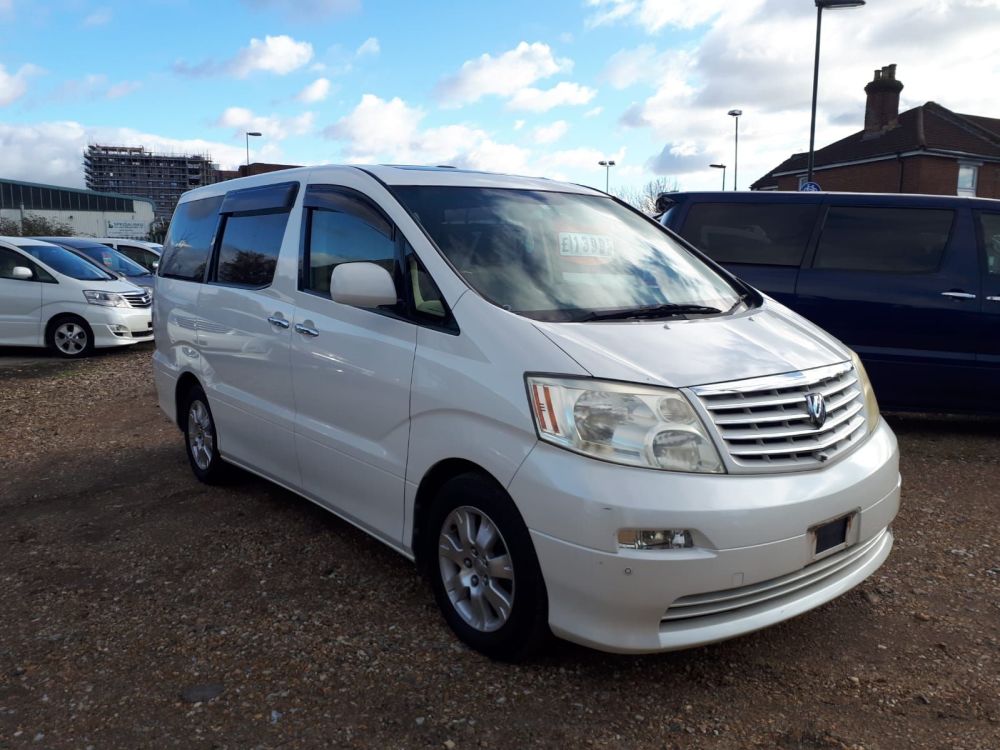 TOYOTA ALPHARD 2 BERTH CAMPERVAN WITH REAR CONVERSION AND FRIDGE