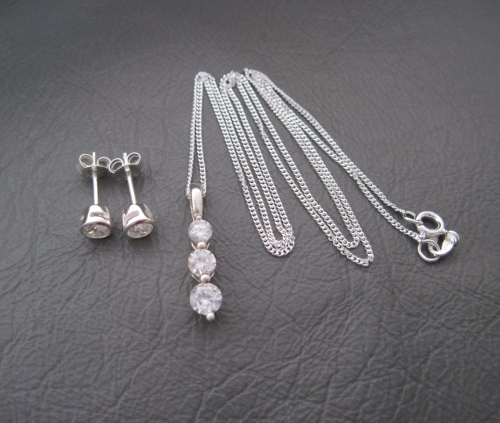 (NEW) Sterling silver pendant & earring set with clear cubic zirconia (#2)