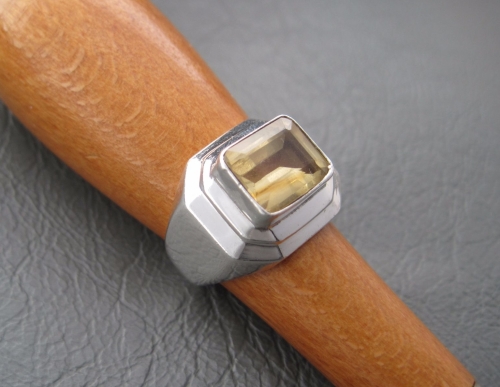 Sterling silver layer mounted Citrine ring