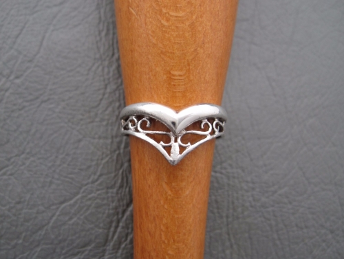 Sterling silver fancy scroll wishbone ring