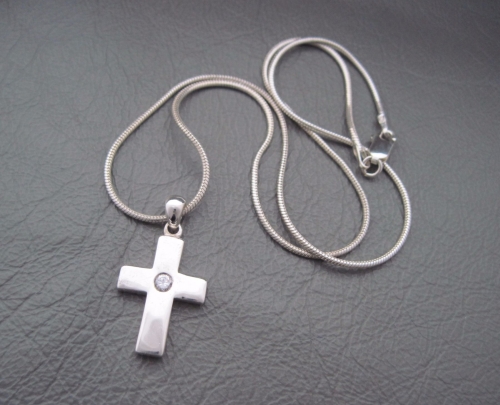 Sterling silver single stoned cross necklace