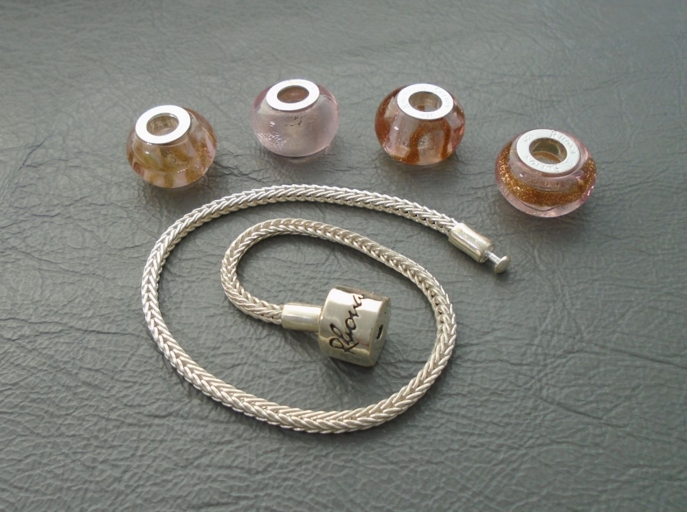 Sterling silver Rhona Sutton charm / bead bracelet