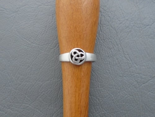 Small sterling silver Celtic circle ring