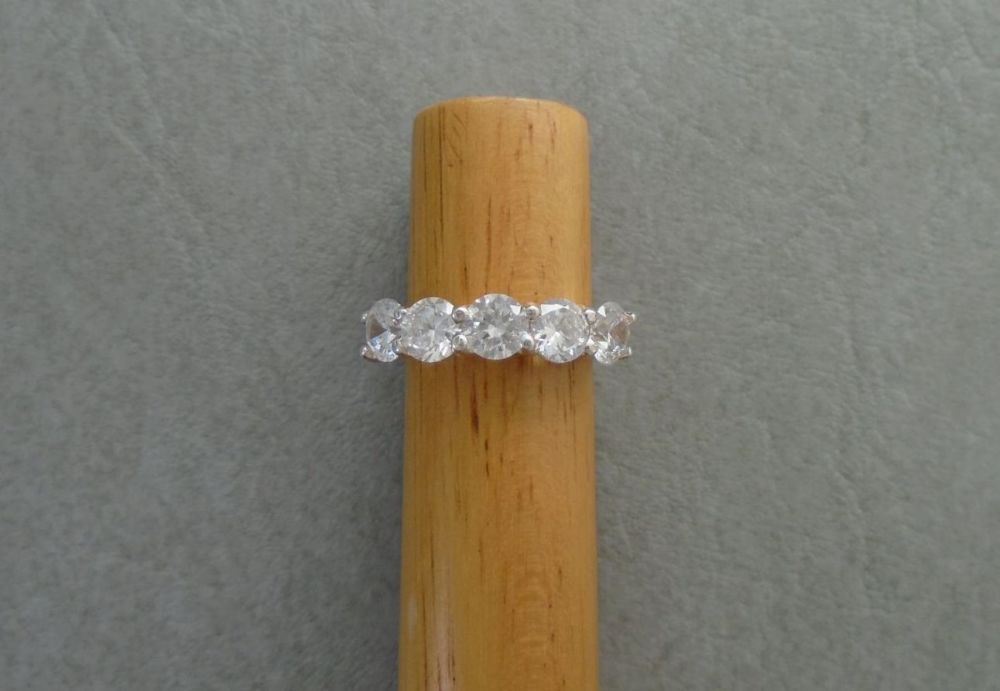 Sterling silver ring with 5 clear stones