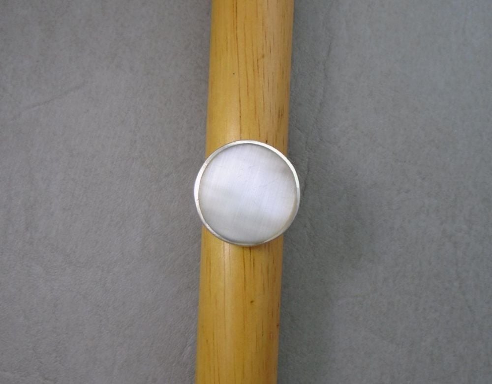 Statement sterling silver & Mother of Pearl disc ring