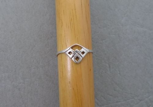 Sterling silver angled Celtic knot ring