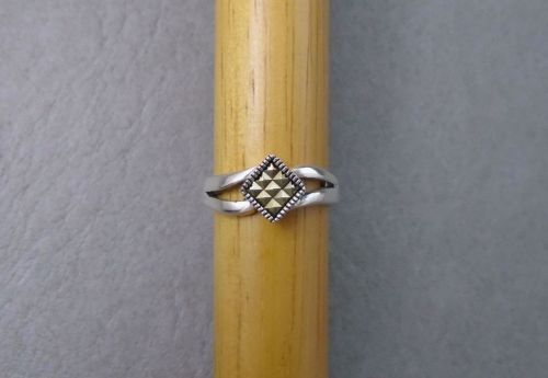 Unusual sterling silver & marcasite tring