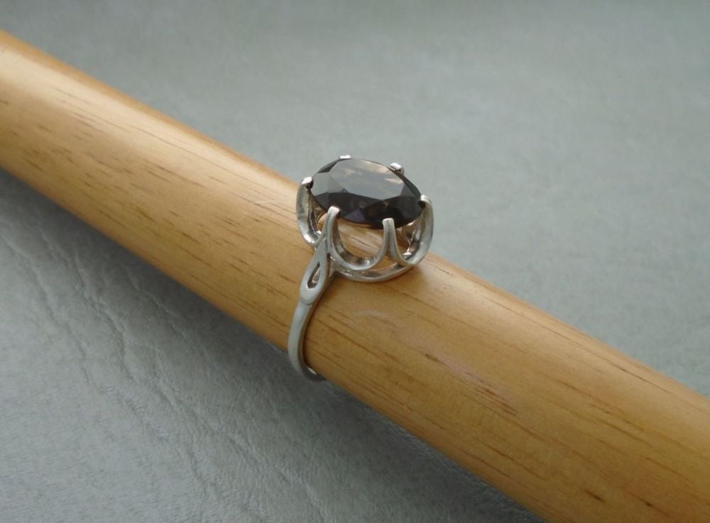 Vintage sterling silver & smokey quartz ring