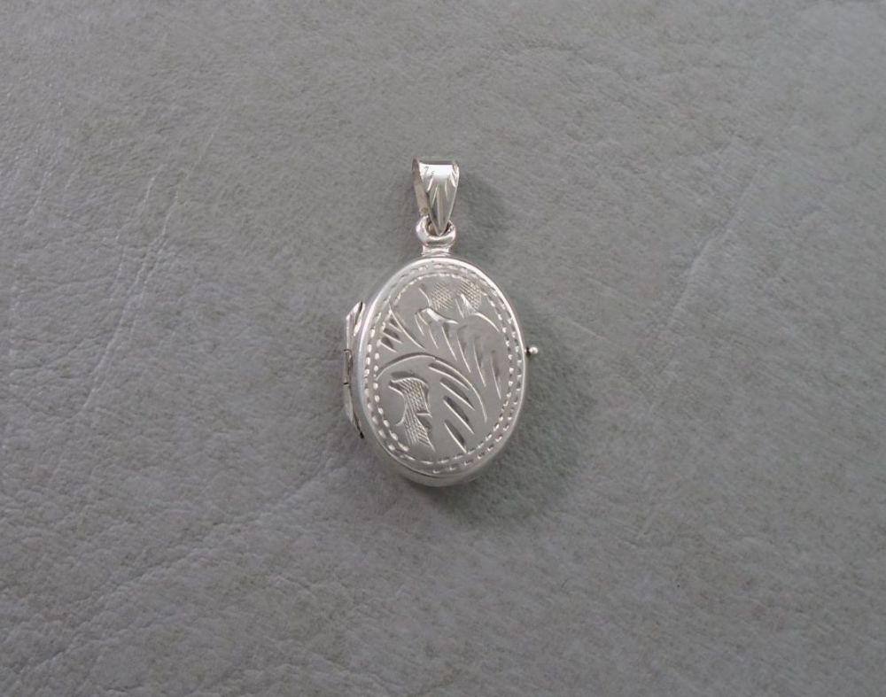 Vintage sterling silver double side engraved locket