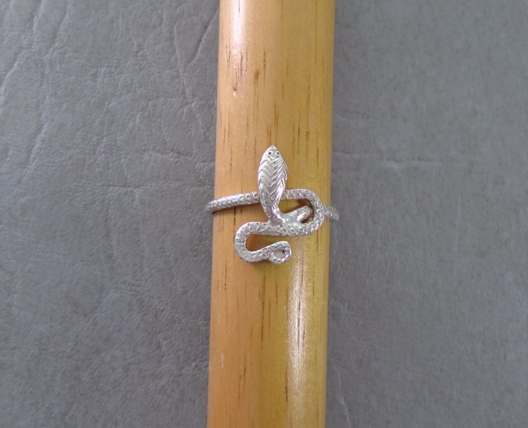 Sterling silver coiled snake ring