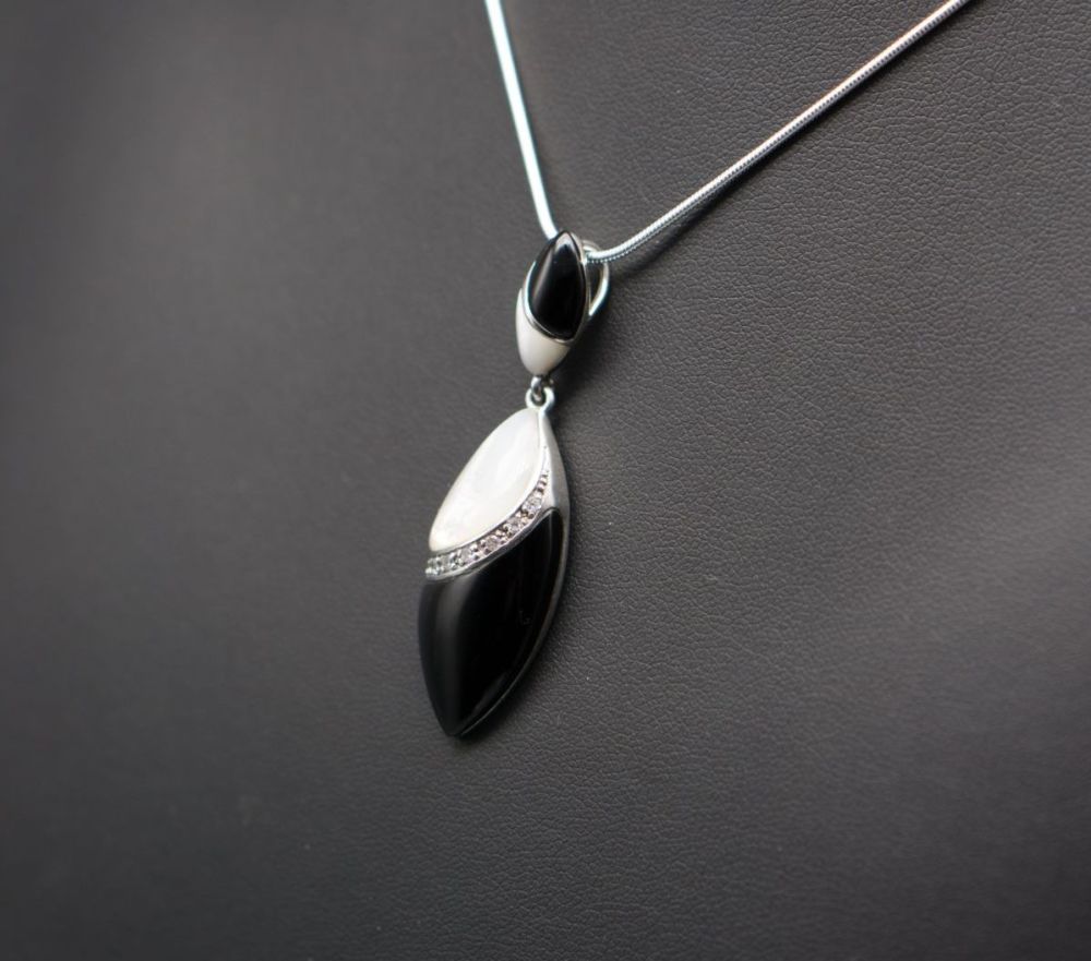 Sterling silver, black onyx & mother of pearl dropper necklace (cut-out hea