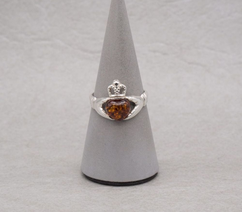 Sterling silver & amber claddagh ring