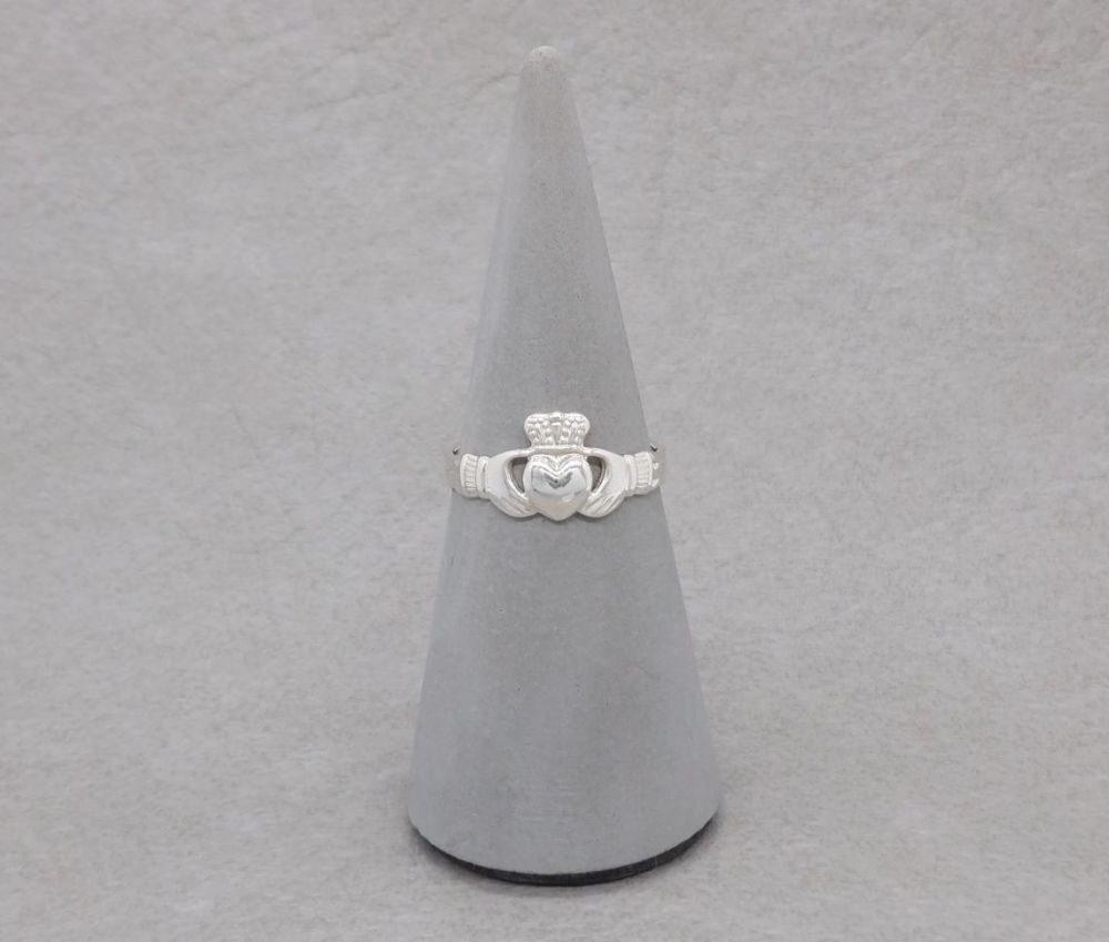 Sterling silver claddagh ring with a woven effect band