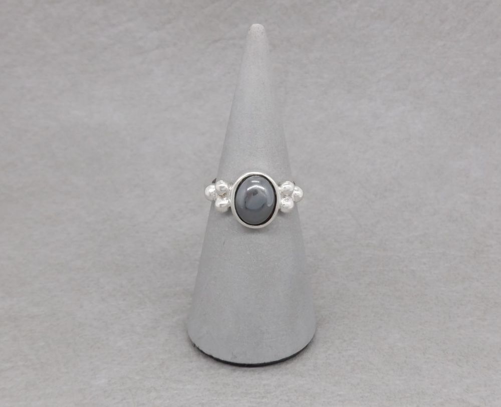 Sterling silver & hematite ring with bead-ball shoulders