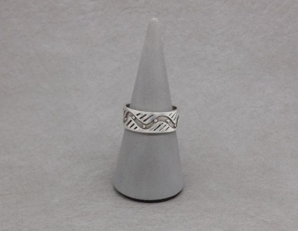 Unusual sterling silver dots & wave band ring