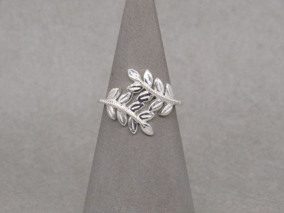 REFURBISHED Sterling silver leaf ring  (L)