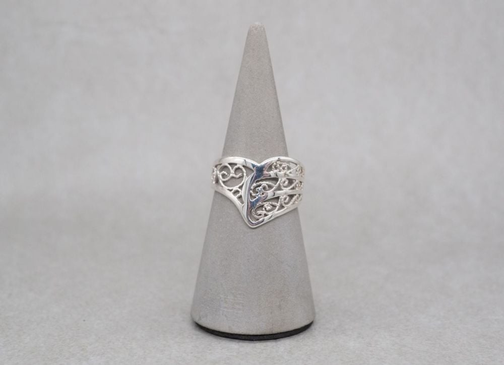 Asymmetric sterling silver wishbone ring with filigree detail