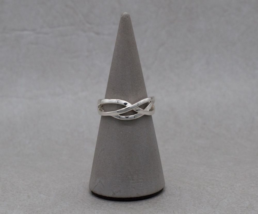 Sterling silver cross-over effect ring