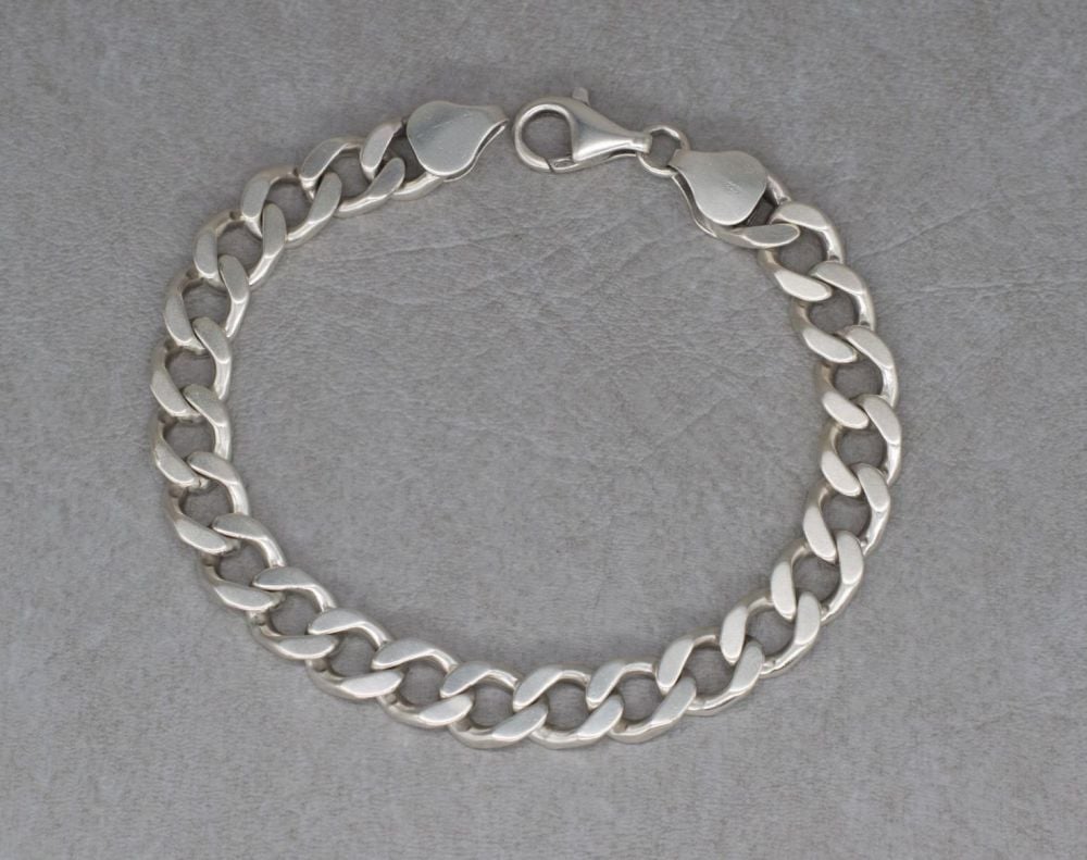 Heavy sterling silver curb chain bracelet (8.5”, 9mm)