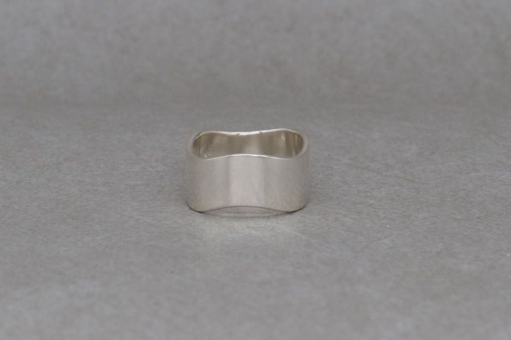 Wide sterling silver wavy / wave band ring