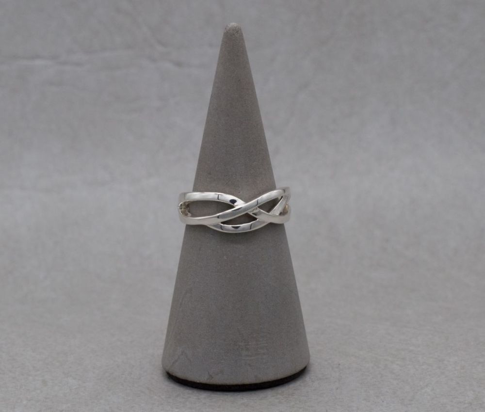 Sterling silver cross-over effect ring